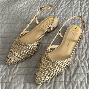 New Jessica Simpson Evolia Gold Woven Slingbacks